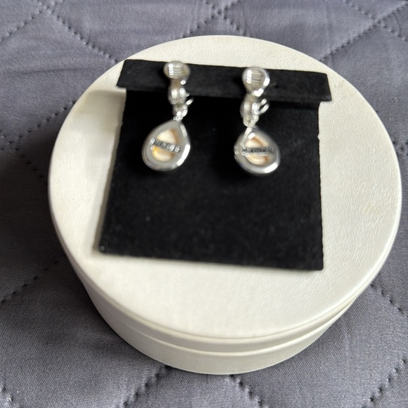 🥰Sophisticated Napier Cream and Silver Drop Earrings - Picture 3 of 4